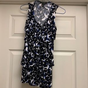 Black House White Market Size Small Sleeveless Blouse